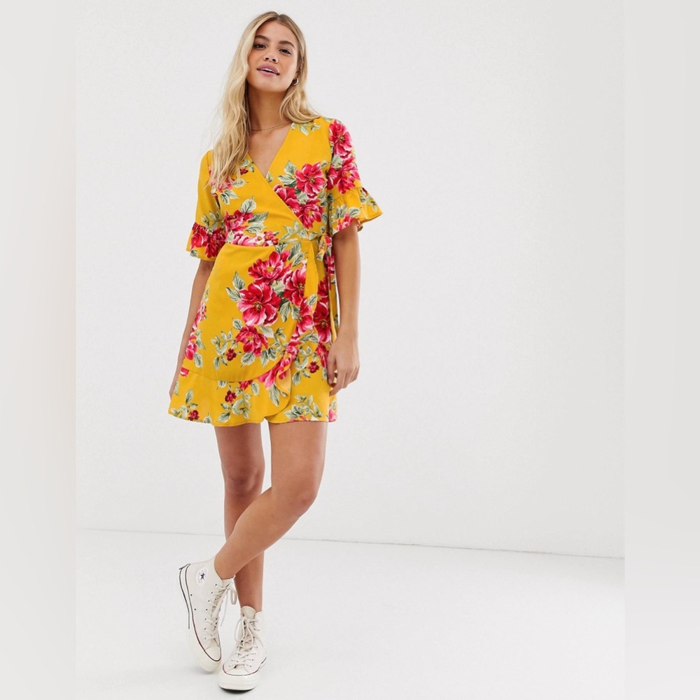 NWT Influence Wrap Dress with Frill Detail in Floral Print (ASOS) - Picture 2 of 7